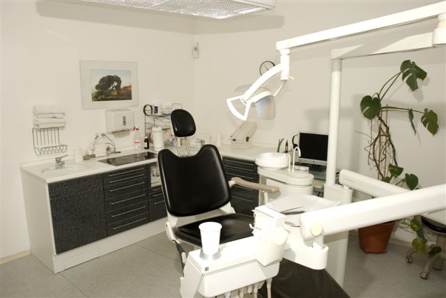Behandlungszimmer2